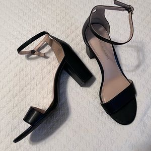 Kelly & Katie strappy sandals block heels